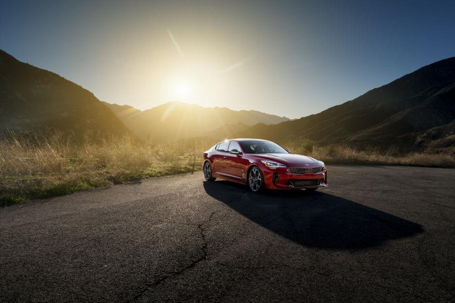  Kia Stinger GT (CK) 2017 года  (NA) (фото 7 из 50)